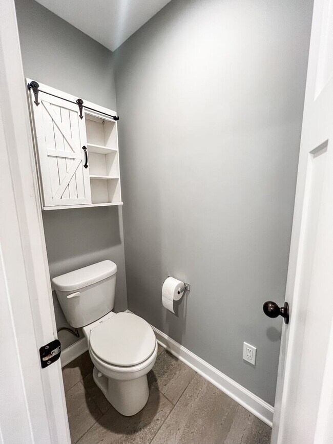 Building Photo - Single-Family Home in Hopkinsville with Fe...