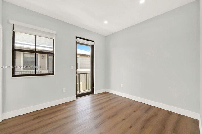 Building Photo - 5880 NW 104th Path