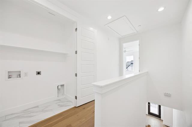 Building Photo - 266 Harris St