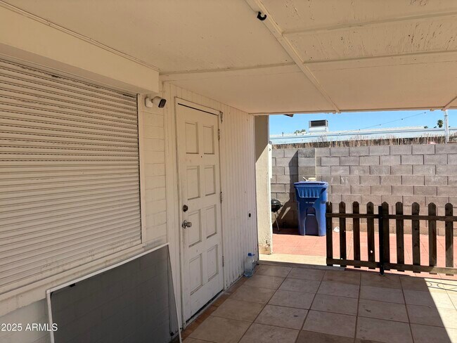 Building Photo - 3605 S Cutler Dr