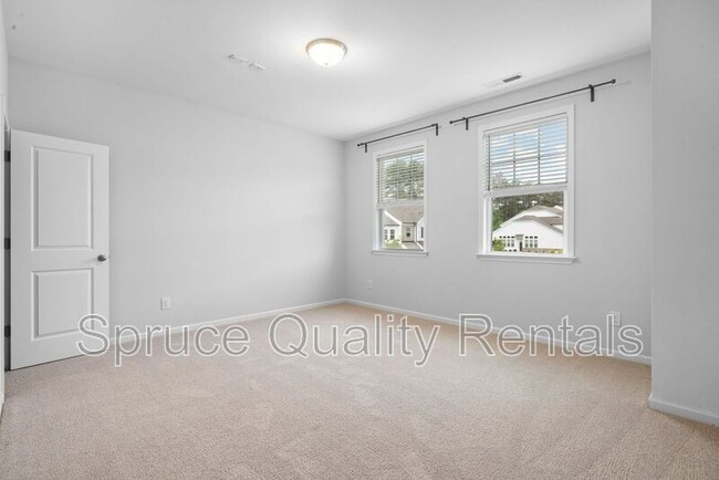 Building Photo - 1115 Beyer Pl