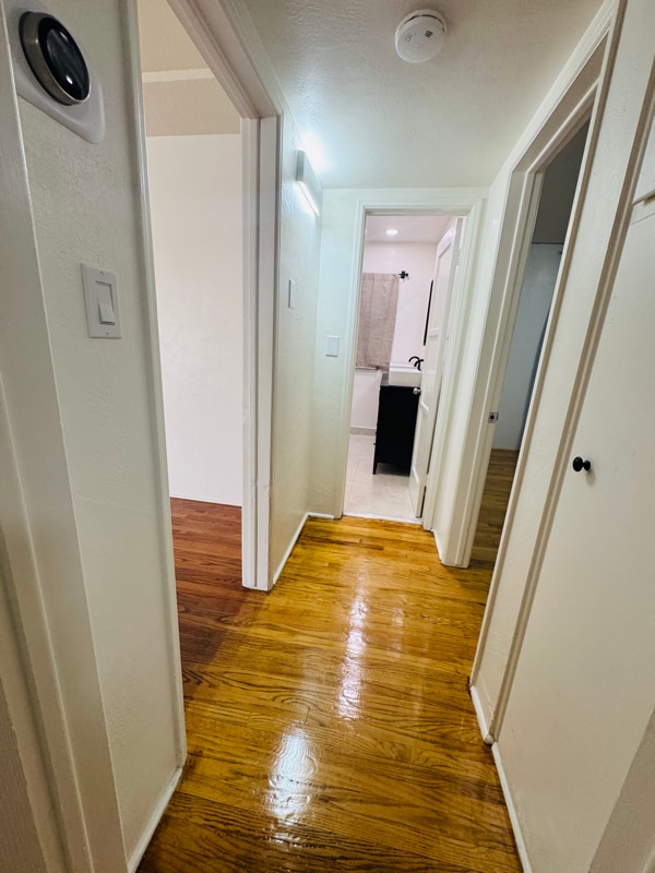 Building Photo - 10609 Mountain View Ave