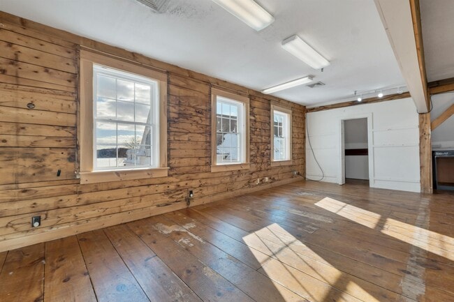 Building Photo - 312 Daniel Webster Hwy