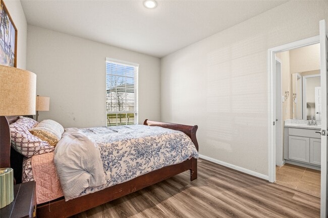 Building Photo - 15910 Jordan Mdw Wy