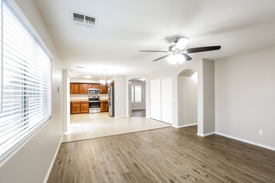 Building Photo - 2768 S 160th Ln