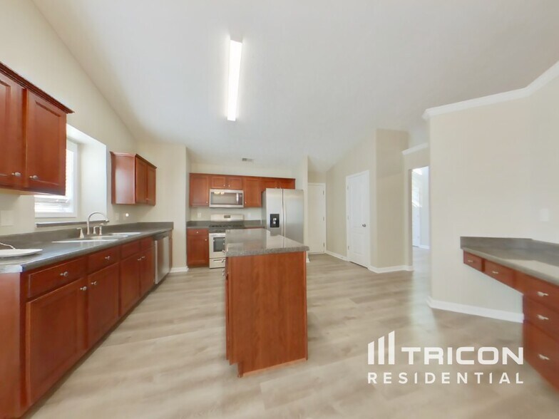 Building Photo - 136 Reid Plantation Dr
