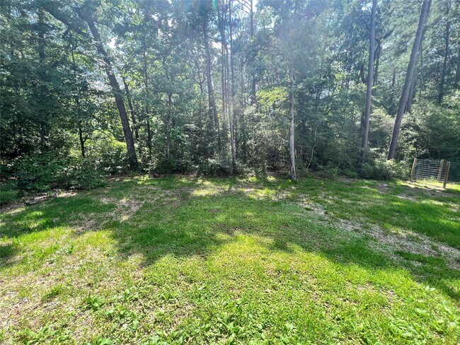 Building Photo - 15887 Pecan Dr