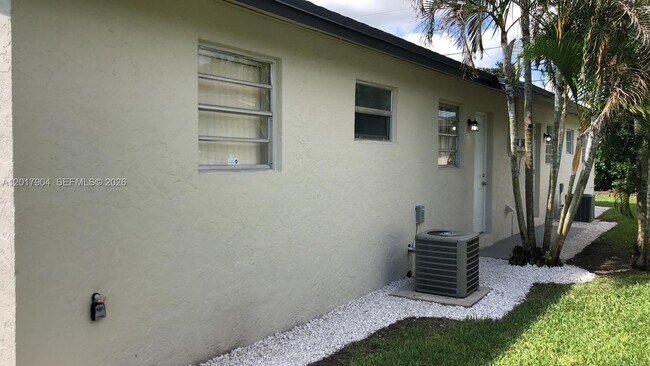 Building Photo - 25430 SW 107th Ave