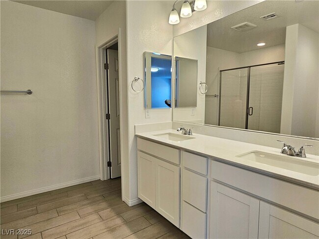 Building Photo - 6551 Dove Pt Pl