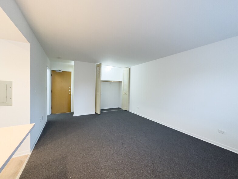 Building Photo - 520 Aldine