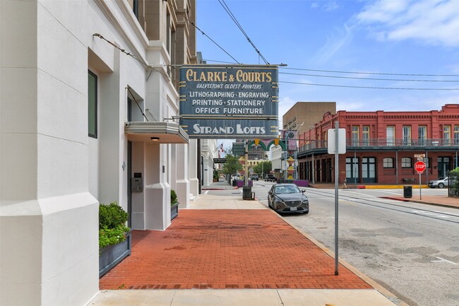 Building Photo - 2400 Mechanic St
