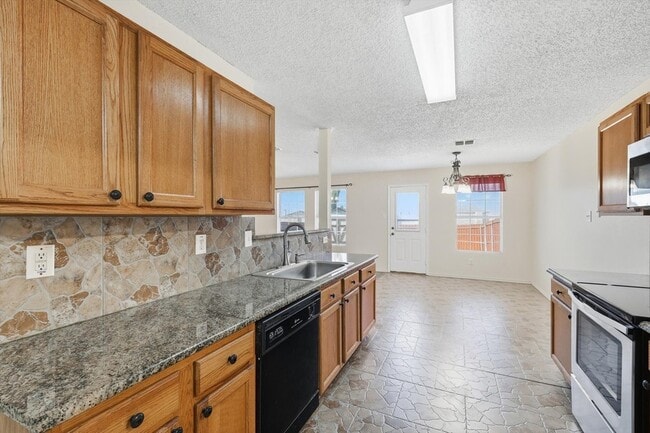 Building Photo - 1452 Hickory Creek Ln