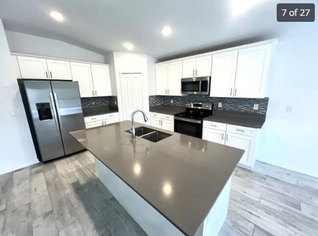 Building Photo - 4 Bedroom 2 bath home in the Preserves at LPGA for RENT!