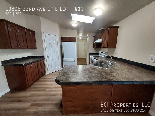 Building Photo - 10808 22nd Ave Ct E