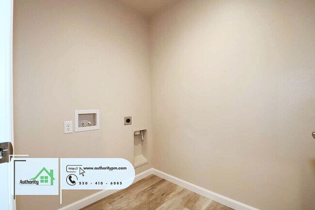 Building Photo - 838 Mission De Oro Dr