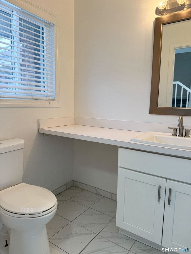 Building Photo - 40 Montoya Dr