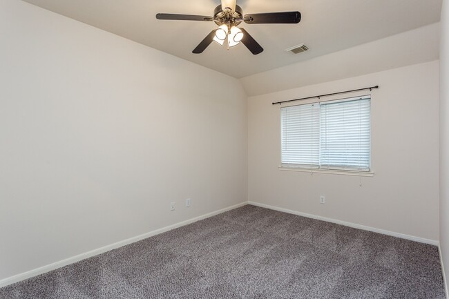 Building Photo - 44 Teak Mill Pl