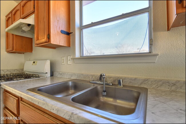 Building Photo - 5568 Rick Husband Dr