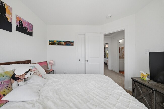 Building Photo - 4331 Pinter Ln