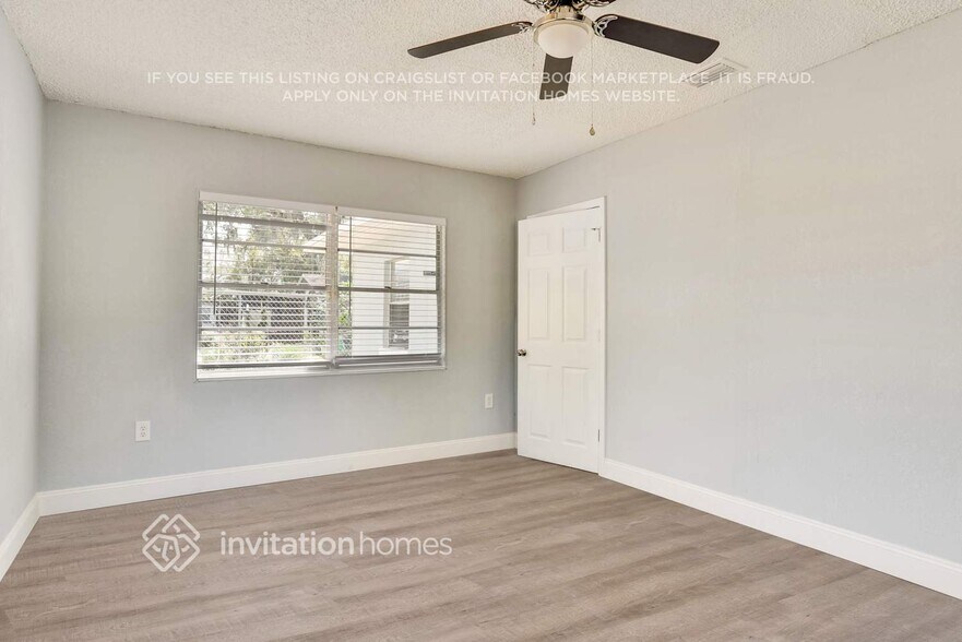 Building Photo - 1324 37th St