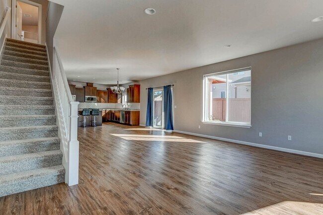 Building Photo - Beautiful Home in Newer Neighborhood