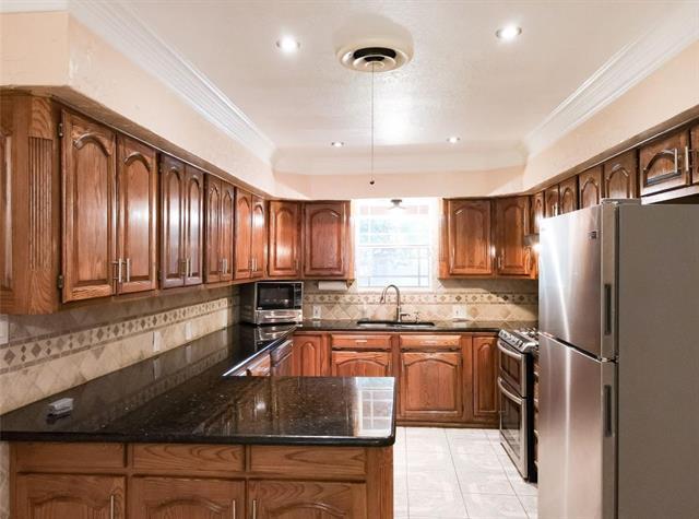 Building Photo - 518 Harn Dr