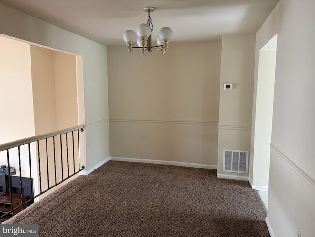 Building Photo - 9 Autumn Hill Way