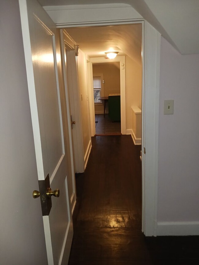 Building Photo - 173 Upland Avenue