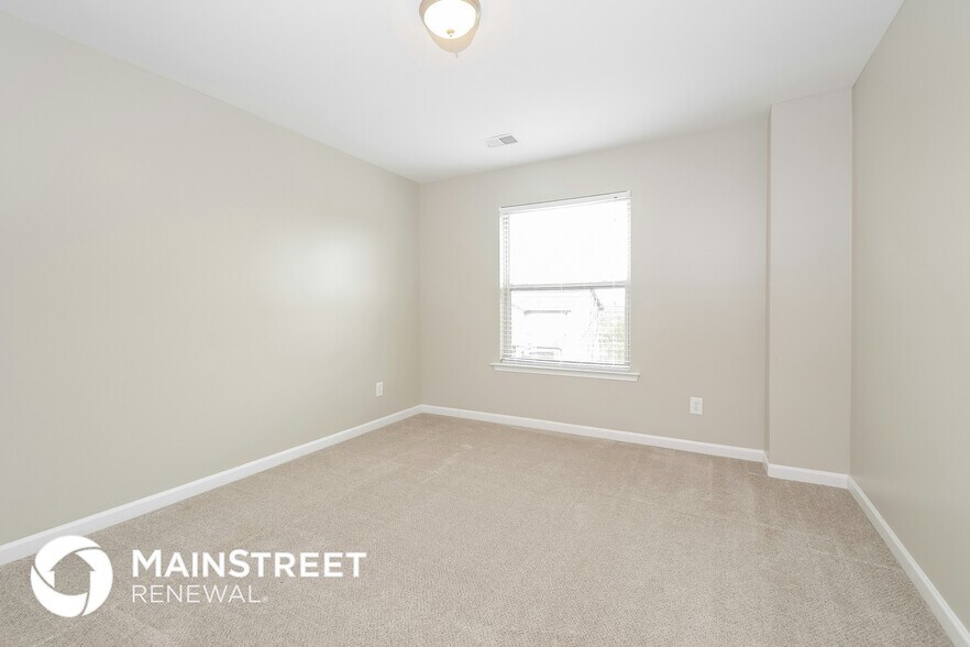 Building Photo - 90 Briar Ridge Ln