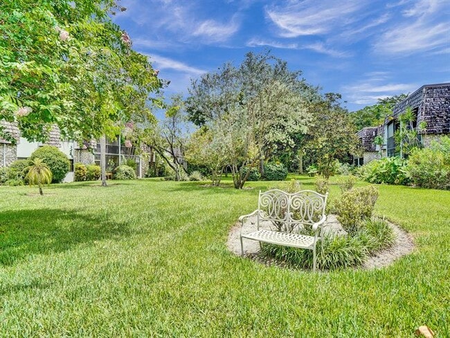 Building Photo - 3115 Oakland Shores Dr