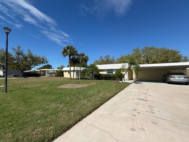 Building Photo - 5835 Tidewood Ave