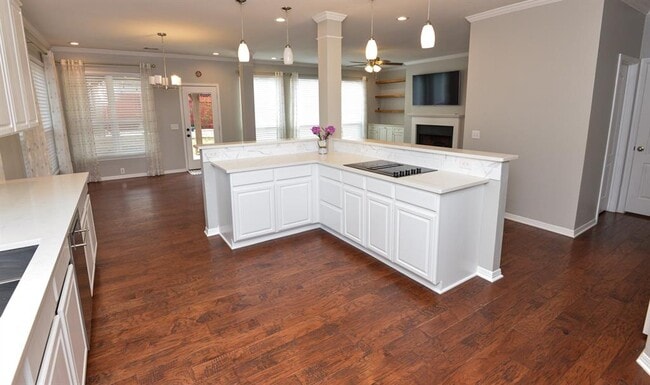 Building Photo - 8517 Sweet Cherry Dr