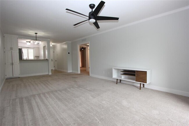 Building Photo - 1250 S Denning Dr