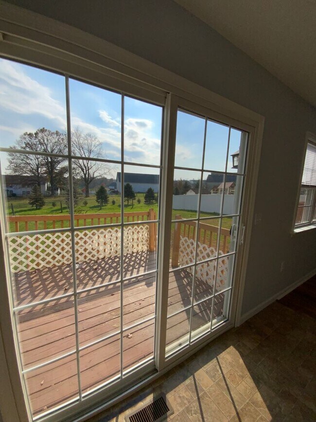 Building Photo - Great town home in Sterling Place