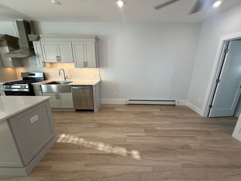 Building Photo - 53 W Eagle St