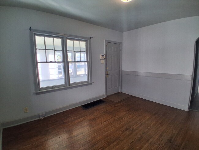 Building Photo - 28 S Virginia Ave