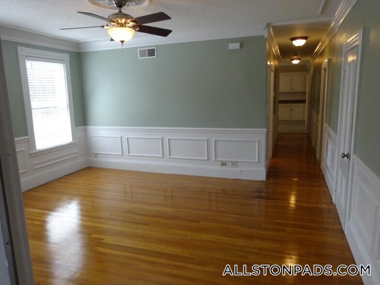 Building Photo - 57 Riverdale St