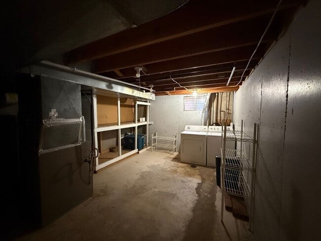 Building Photo - Spacious 2 Bed / 1.5 Bath in Centennial with In-Unit W/D