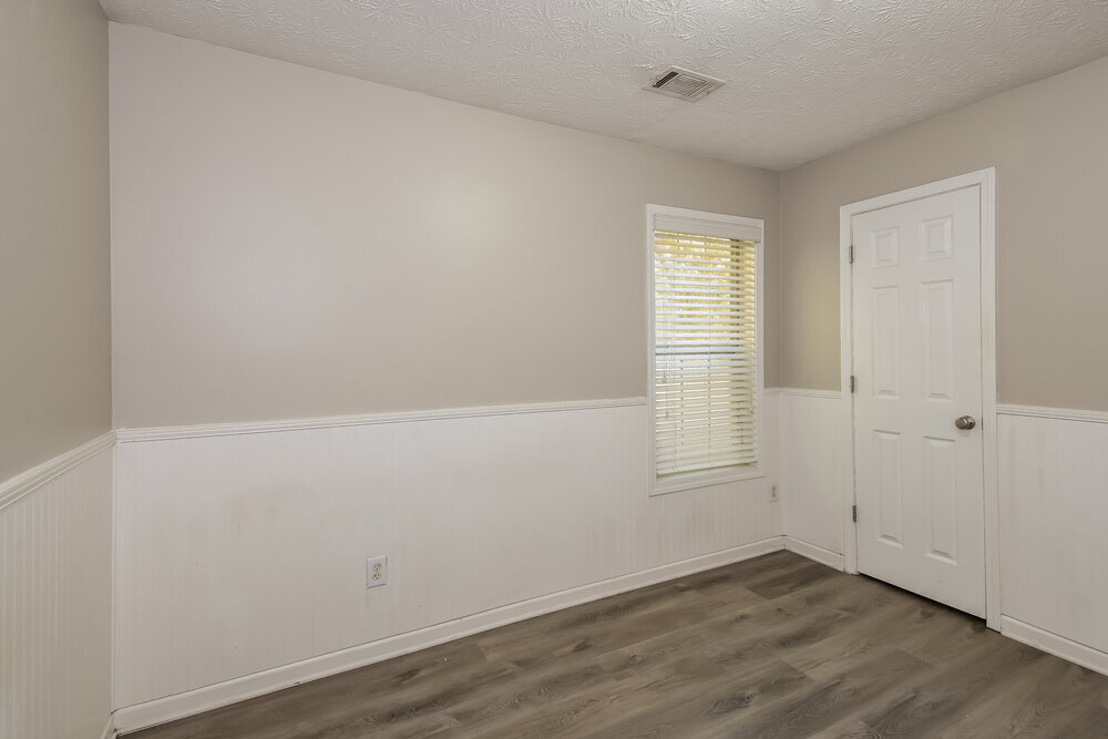 Building Photo - 655 Simon Ive Dr