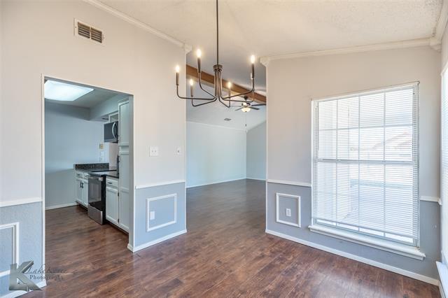 Building Photo - 717 Chanticleers Ln