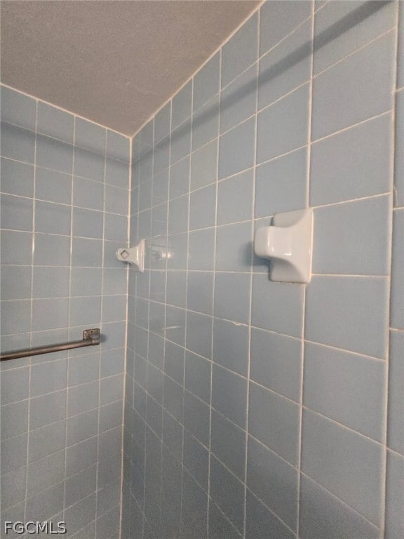 Building Photo - 1830 Maravilla Ave