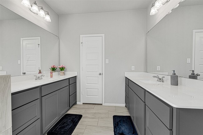 Building Photo - 10830 Cassiopeia Creek Cir