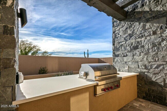 Building Photo - 10249 E Joy Ranch Rd