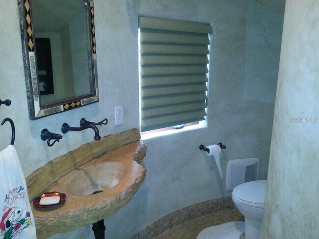 Building Photo - 1953 Freedom Dr