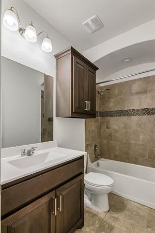 Building Photo - 10113 Saltbrush St