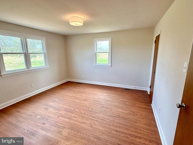 Building Photo - 330 Gilbertsville Rd
