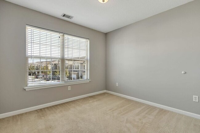 Building Photo - 850 Canyon Oak Loop