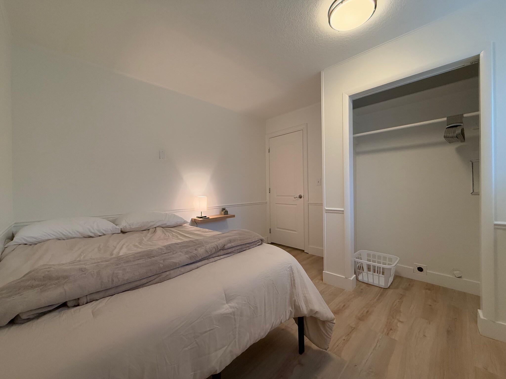 Building Photo - 2260 Richards Ave