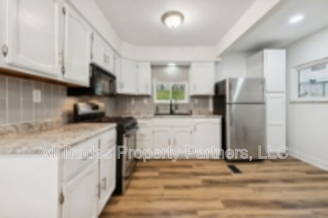 Building Photo - 408 Chestnut St