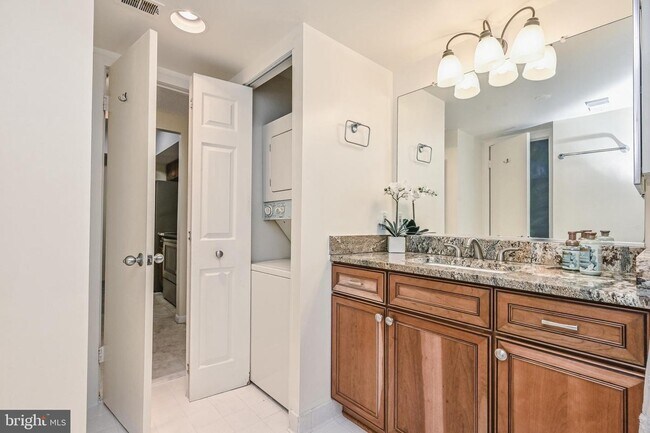 Building Photo - 5505 Seminary Rd